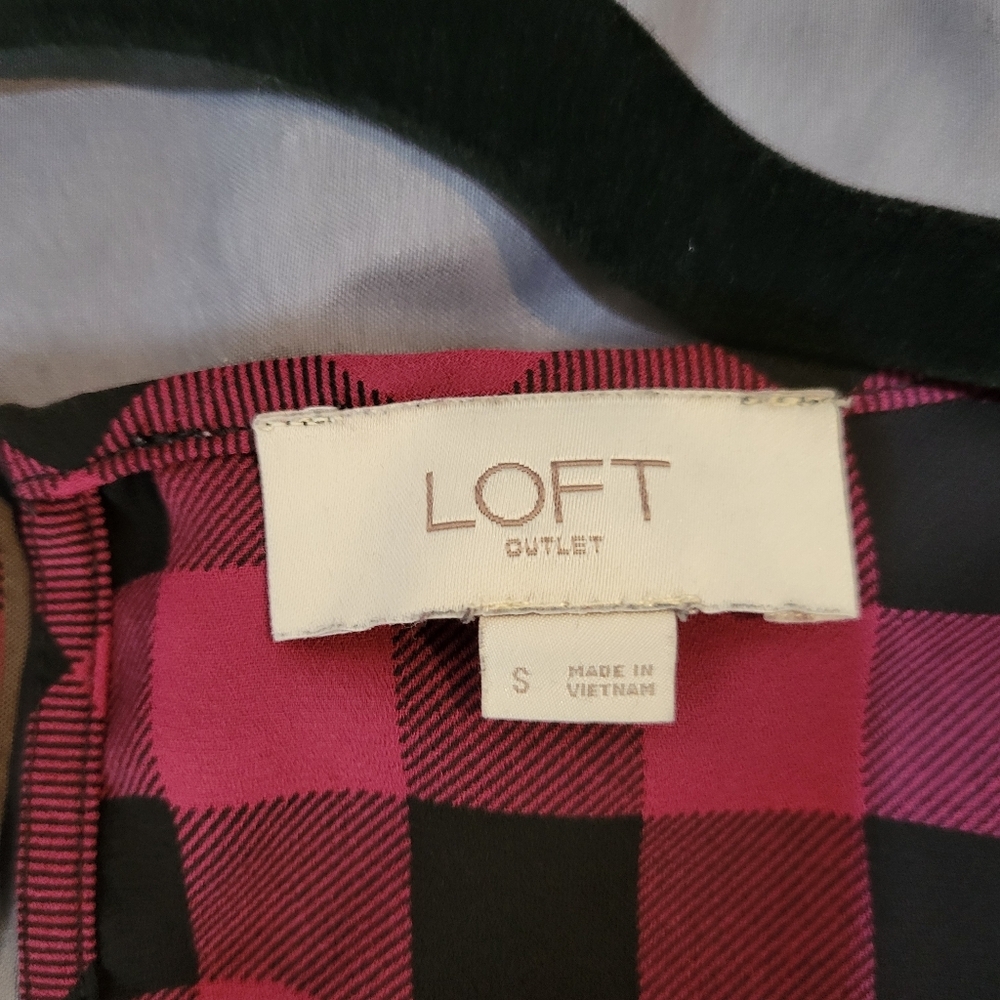 Loft Outlet Plaid One Pocket Keyhole Back Short Sleeve Round Neck Tunic | Small - Picture 7 of 8
